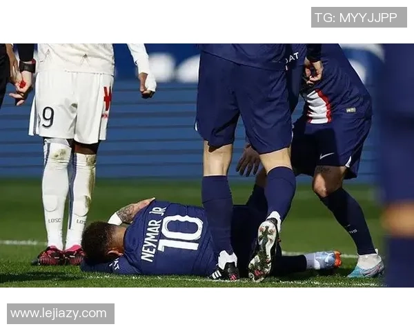 内马尔本赛季第五次受伤巴黎欧冠前景遭遇严峻挑战 内马尔本赛季第五次受伤巴黎欧冠前景遭遇严峻挑战