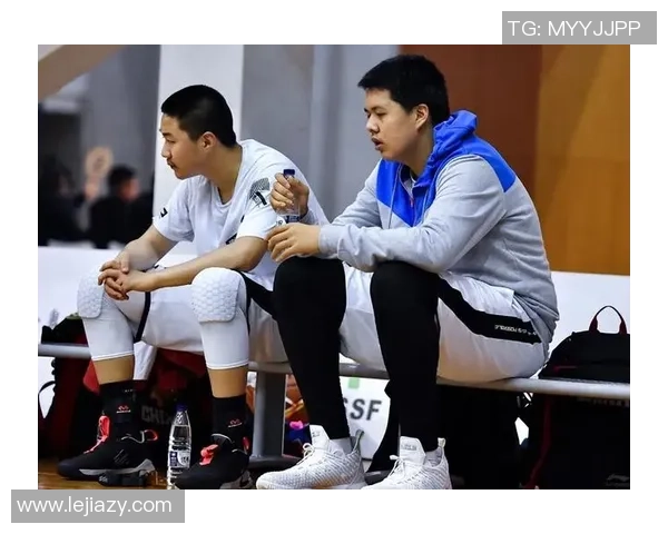 吴冠希:从青涩篮球少年到CBA赛场的闪耀明星之路 吴冠希:从青涩篮球少年到CBA赛场的闪耀明星之路