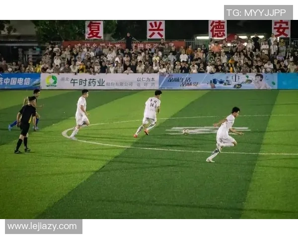 埃弗顿迎战鲁容贝罗期待精彩对决与精彩进球的足球盛宴 埃弗顿迎战鲁容贝罗期待精彩对决与精彩进球的足球盛宴