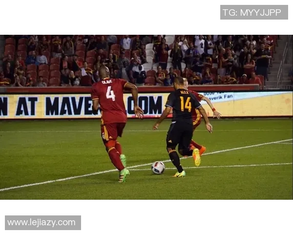 堪萨斯城与休斯敦2018年对决回顾精彩瞬间与赛季分析 堪萨斯城与休斯敦2018年对决回顾精彩瞬间与赛季分析