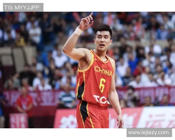 胡明轩在篮球赛场上的崛起与成长历程探讨